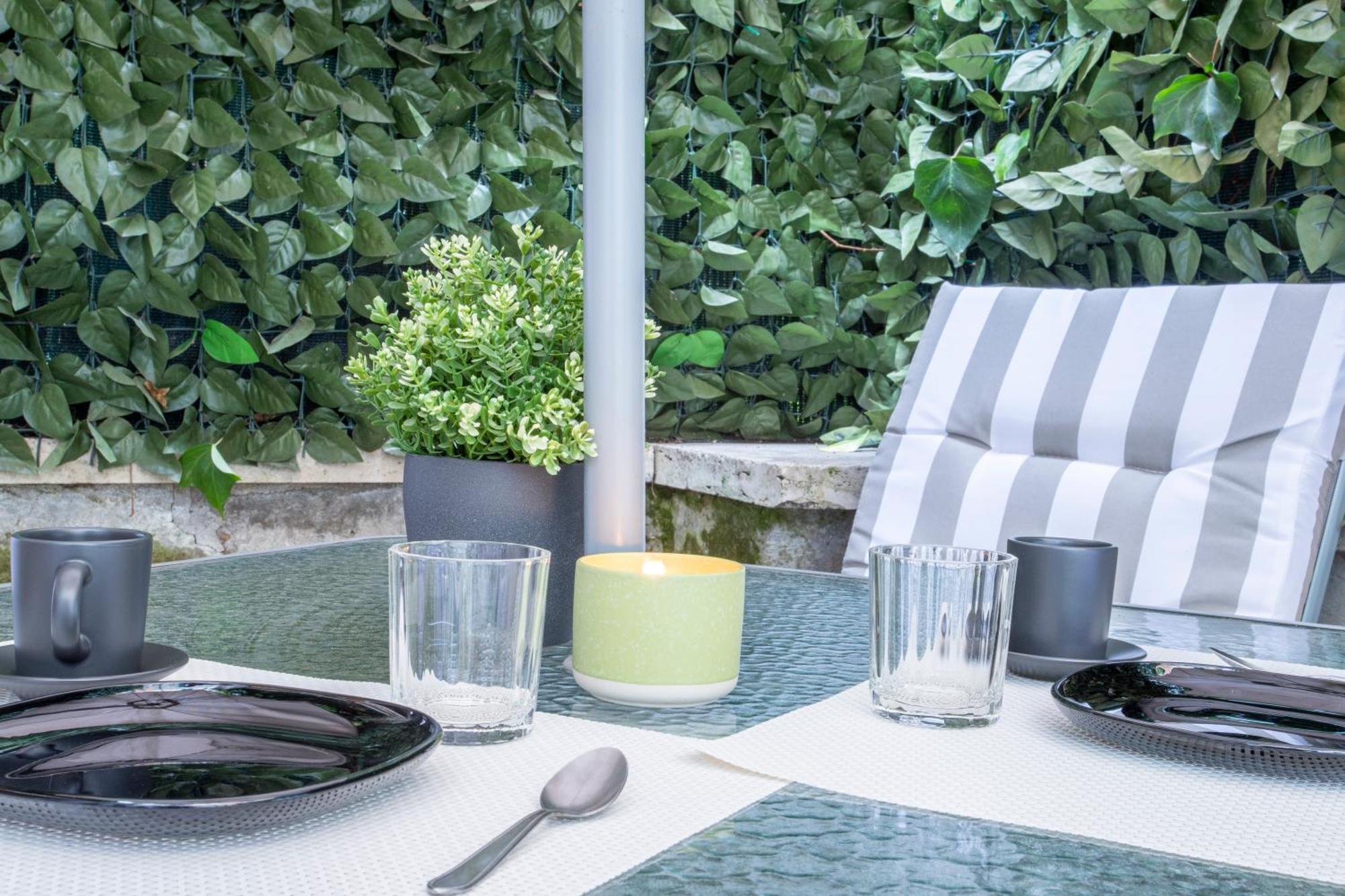 Isabella Stylish Apartment With Garden Рим Екстер'єр фото